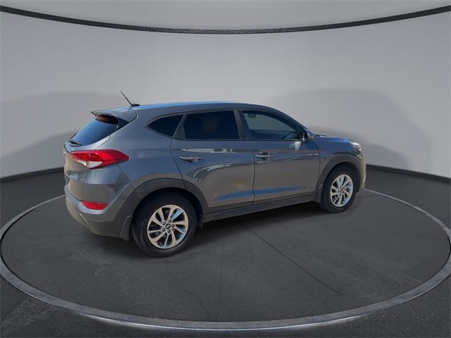 Thumbnail: 2017 Hyundai Tucson - 8