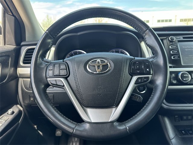 Thumbnail: 2018 Toyota Highlander - 19