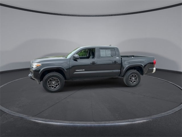 Thumbnail: 2018 Toyota Tacoma - 4