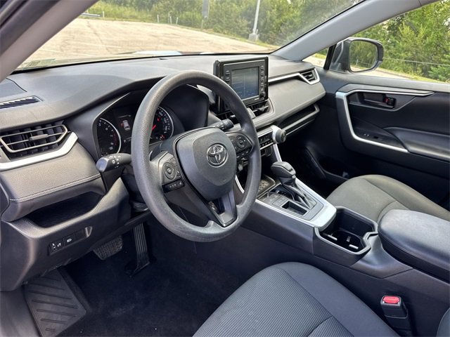 Thumbnail: 2022 Toyota RAV4 - 10