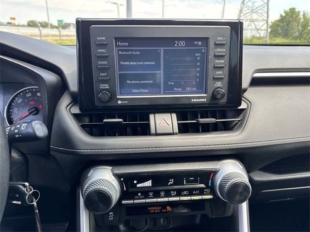 Thumbnail: 2022 Toyota RAV4 - 19