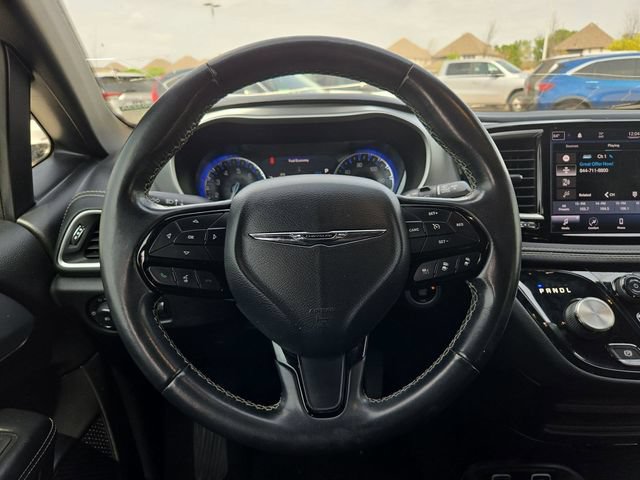 Thumbnail: 2021 Chrysler Pacifica - 19