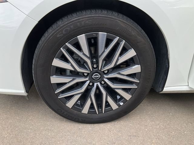 Thumbnail: 2025 Nissan Altima - 11