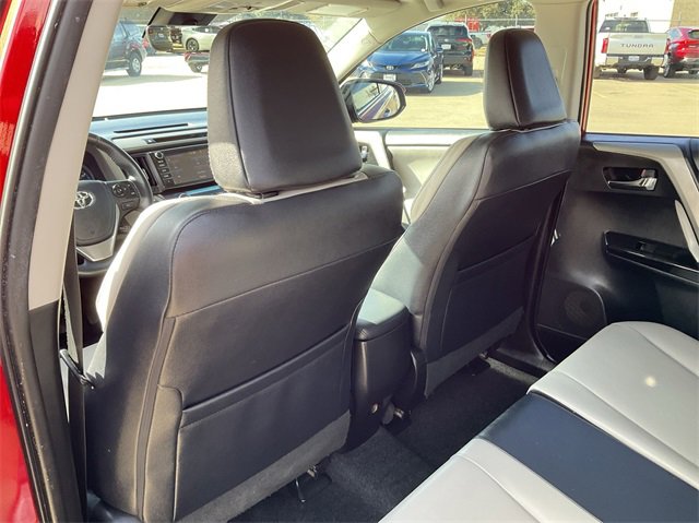 Thumbnail: 2016 Toyota RAV4 - 15