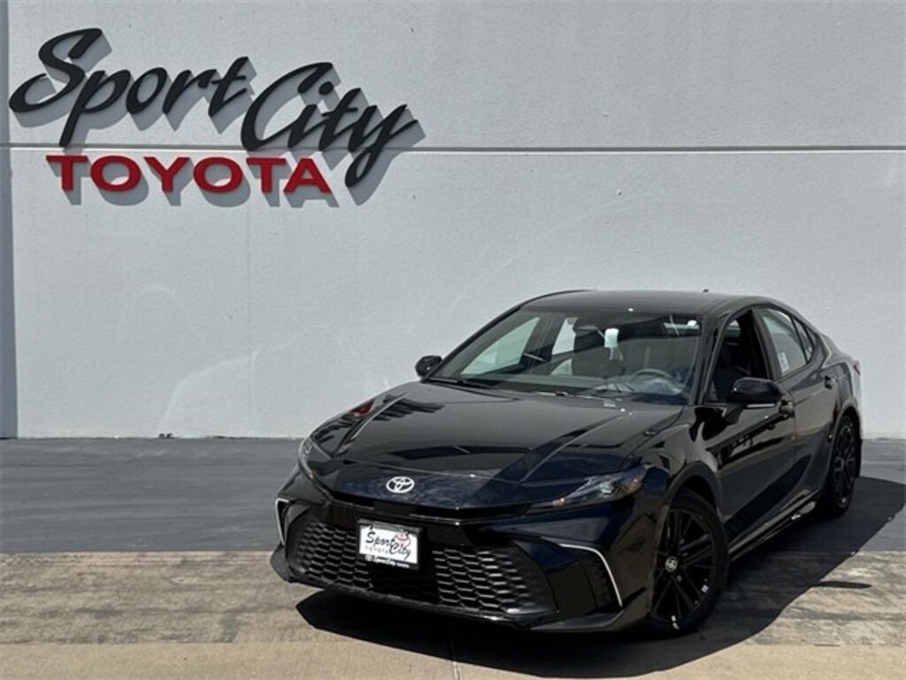 Used 2025 Toyota Camry SE Sedan