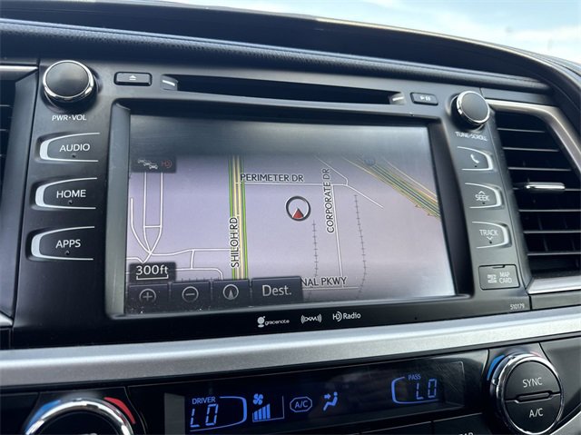 Thumbnail: 2018 Toyota Highlander - 22