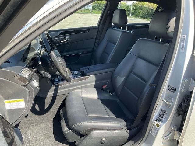 Thumbnail: 2010 Mercedes-Benz E-Class - 12