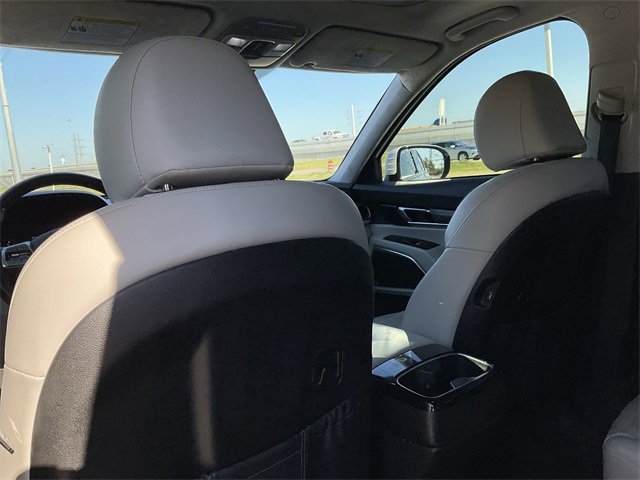 Thumbnail: 2022 Kia Telluride - 16