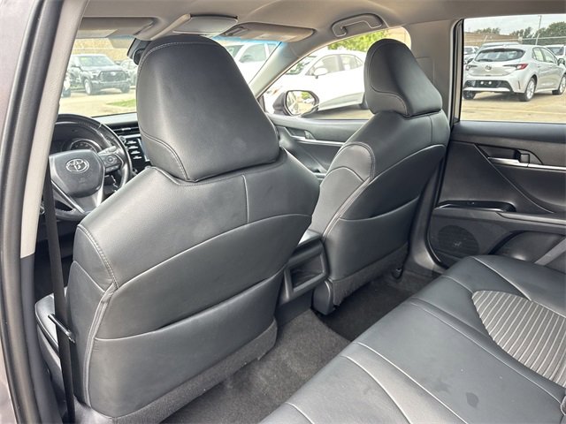 2019 Toyota Camry SE 13