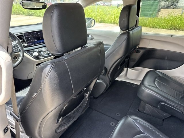 Thumbnail: 2021 Chrysler Pacifica - 14