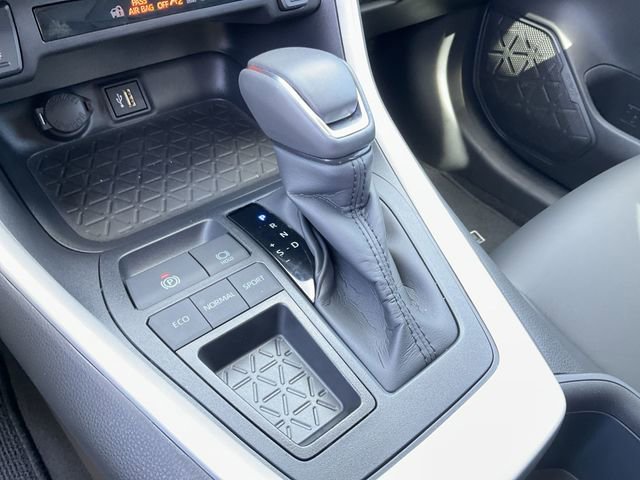 Thumbnail: 2025 Toyota RAV4 - 26