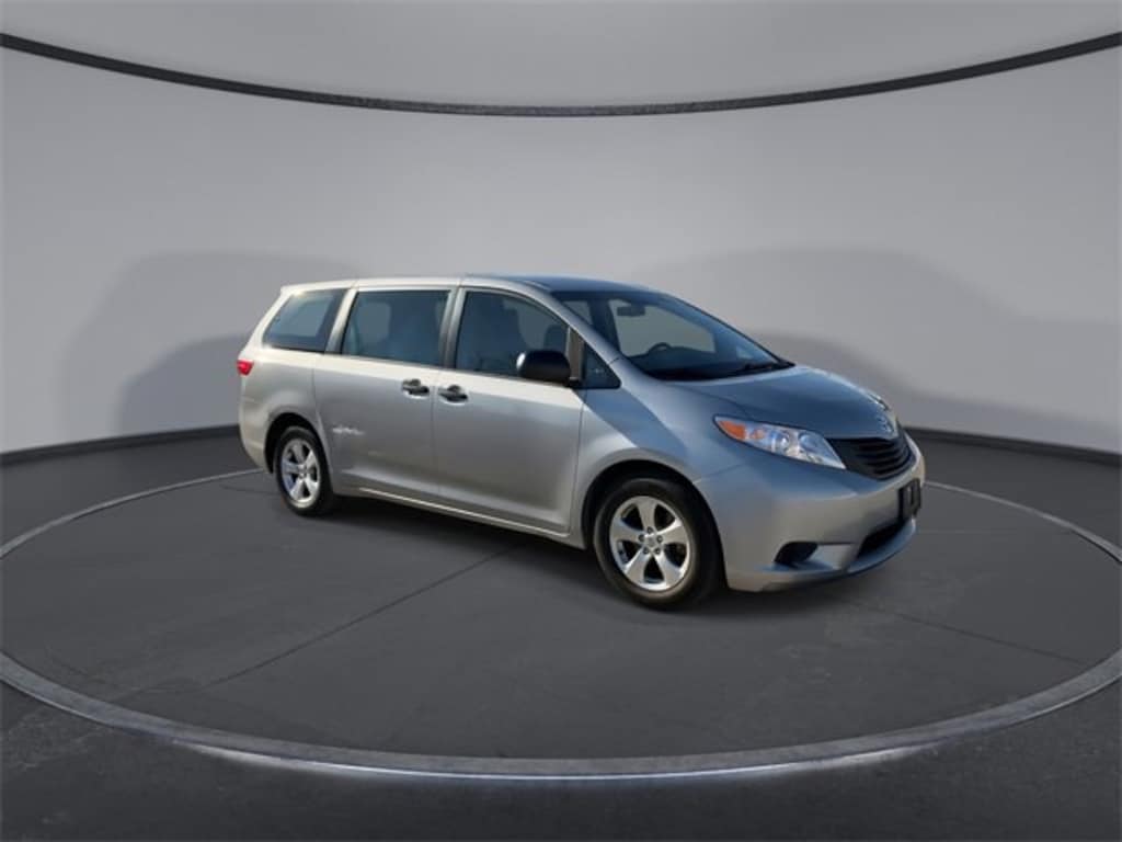 Used 2015 Toyota Sienna L Van