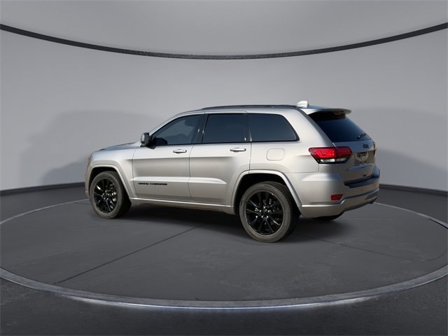 Thumbnail: 2018 Jeep Grand Cherokee - 6