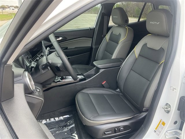 Thumbnail: 2025 Chevrolet Trax - 12