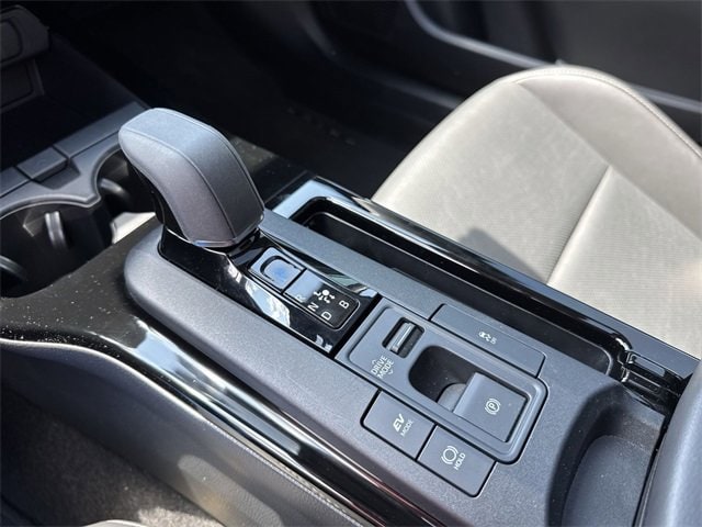 Thumbnail: 2024 Toyota Prius - 24