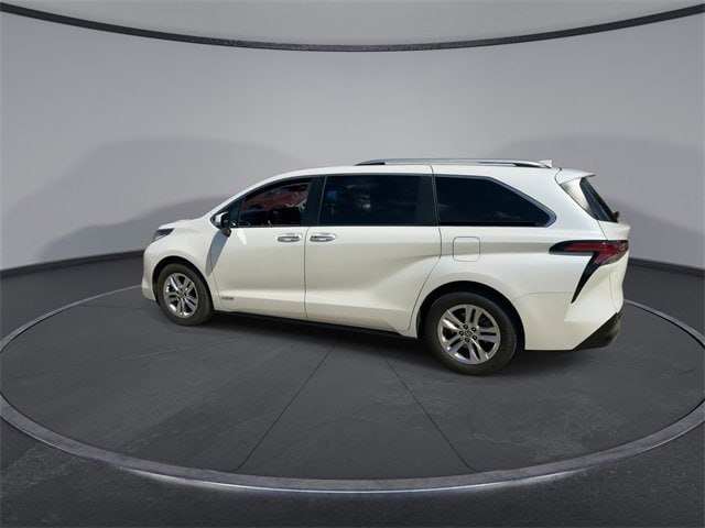 Thumbnail: 2021 Toyota Sienna - 5