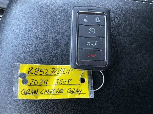 Thumbnail: 2024 Jeep Grand Cherokee L - 25
