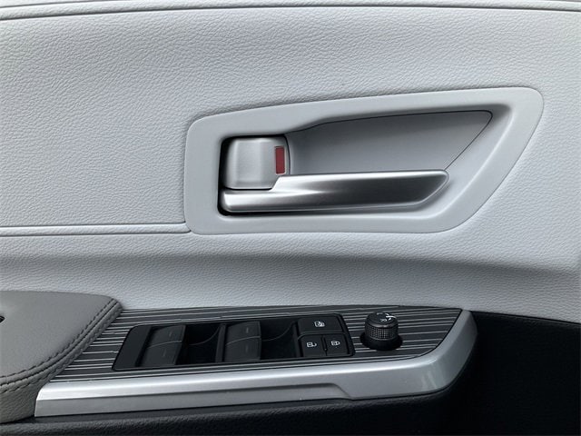 Thumbnail: 2026 Toyota Sienna - 14