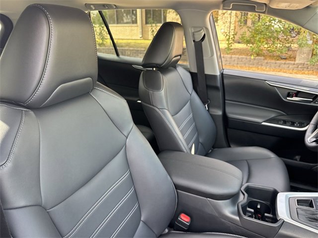 Thumbnail: 2025 Toyota RAV4 - 18