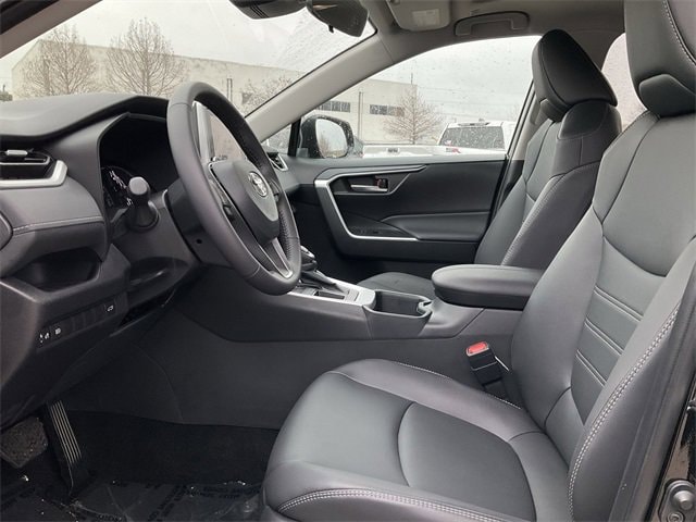 Thumbnail: 2025 Toyota RAV4 - 13