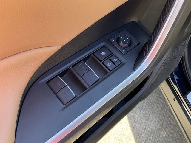 Thumbnail: 2025 Toyota RAV4 - 14