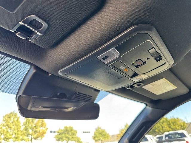 Thumbnail: 2025 Toyota Tacoma - 25