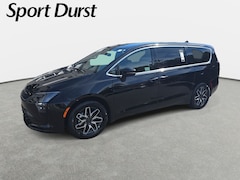 2027 Chrysler Pacifica LIMITED Passenger Van