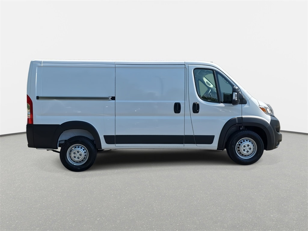 New 2025 Ram ProMaster PROMASTER 1500 TRADESMAN CARGO VAN LOW ROOF 136' W Cargo Van