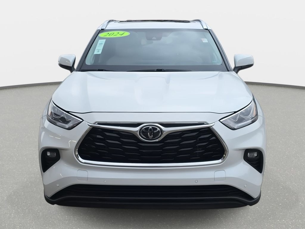 Used 2024 Toyota Highlander SUV