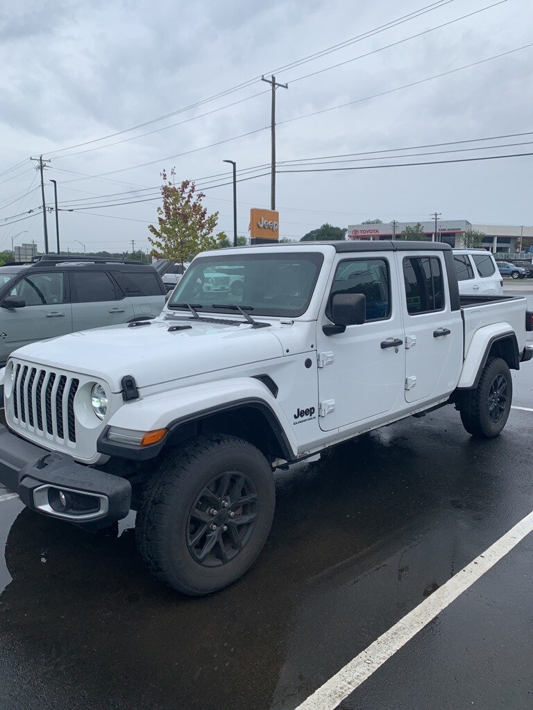 2023 Jeep Gladiator Sport S photo 2