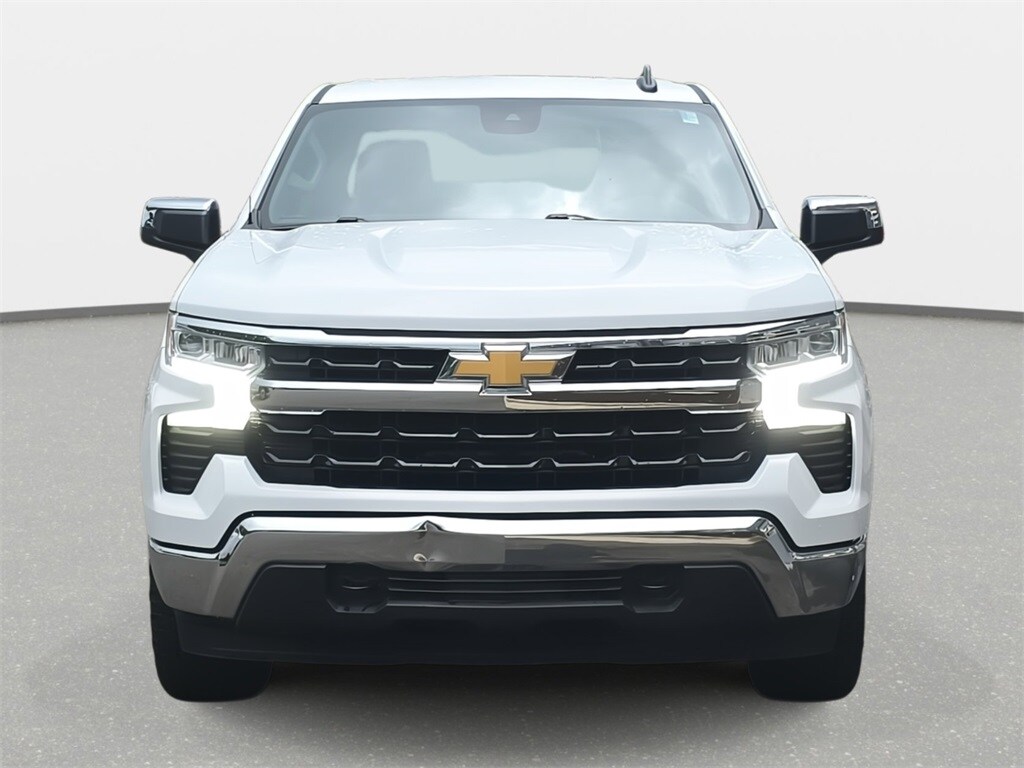 2023 Chevrolet Silverado 1500 LT photo 2