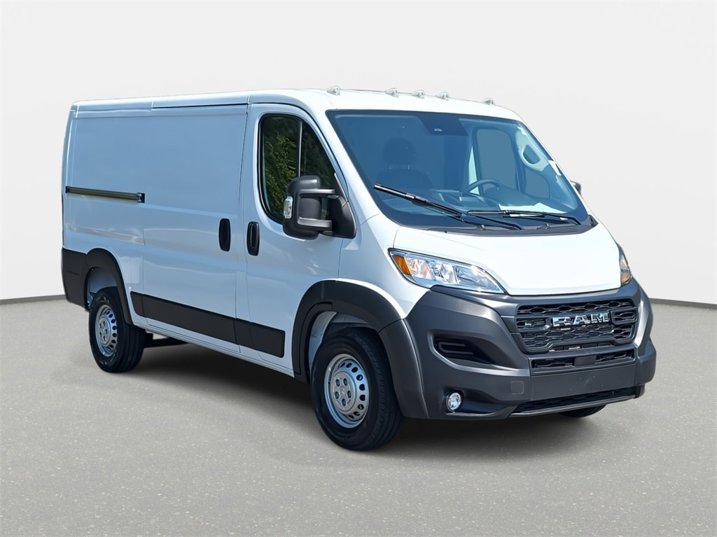New 2025 Ram ProMaster PROMASTER 1500 TRADESMAN CARGO VAN LOW ROOF 136' W Cargo Van