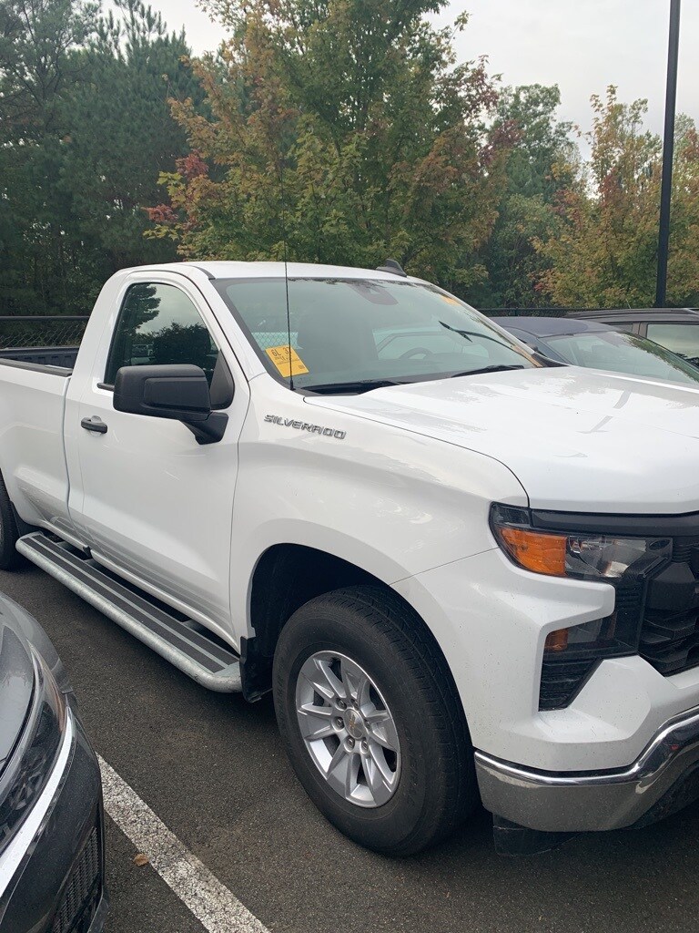 2024 Chevrolet Silverado 1500 Work Truck photo 3