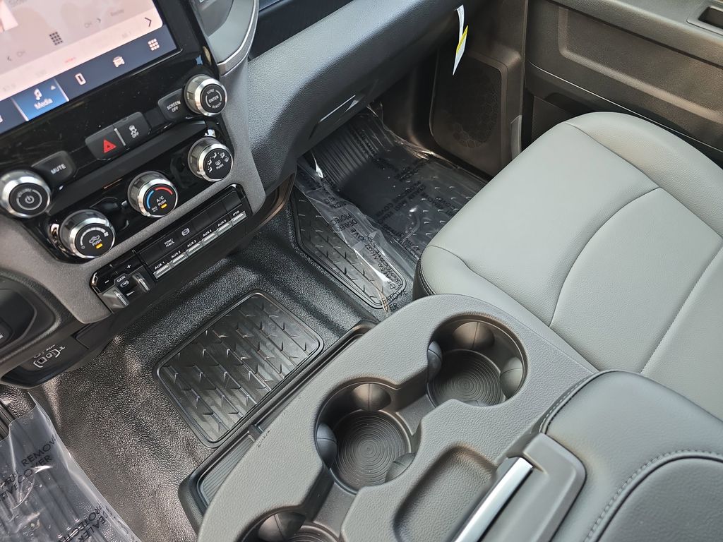 2026 RAM 3500 Chassis Tradesman - Photo 24