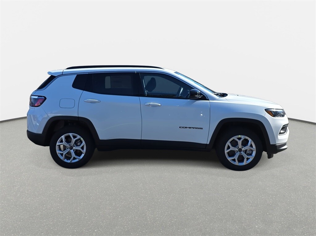 New 2026 Jeep Compass LATITUDE 4X4 Sport Utility