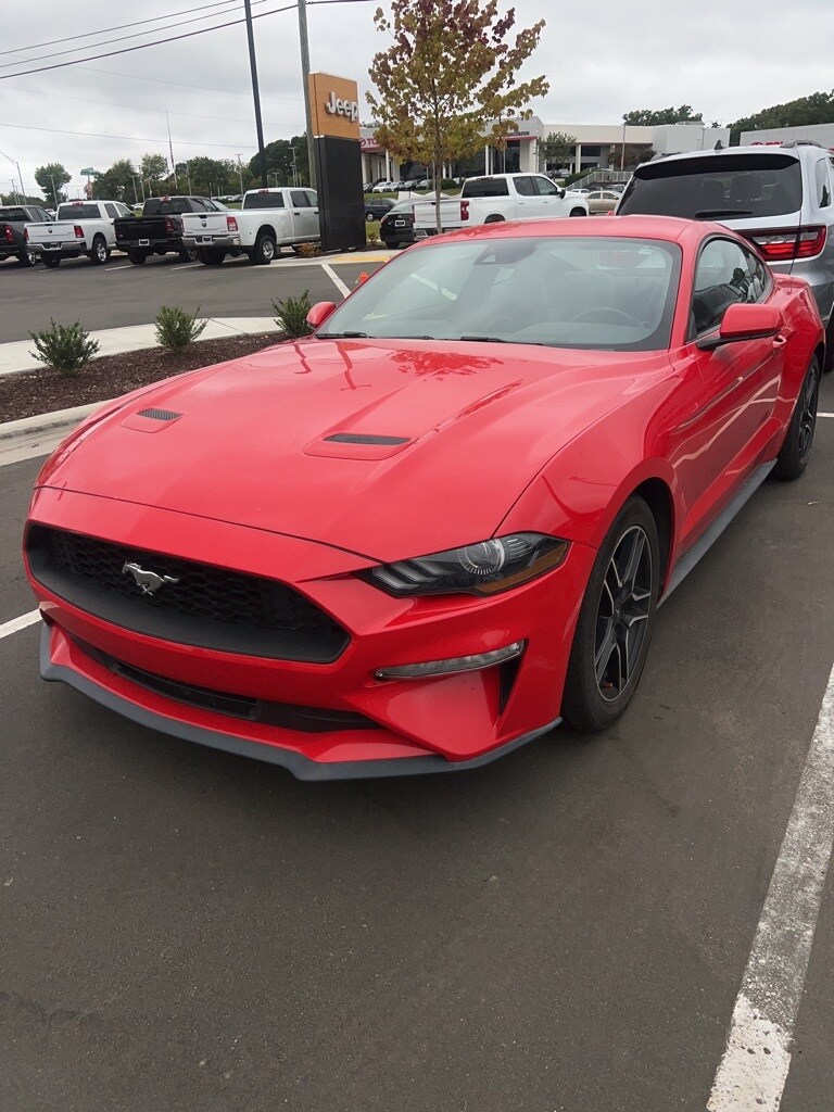 2022 Ford Mustang EcoBoost Premium photo 2