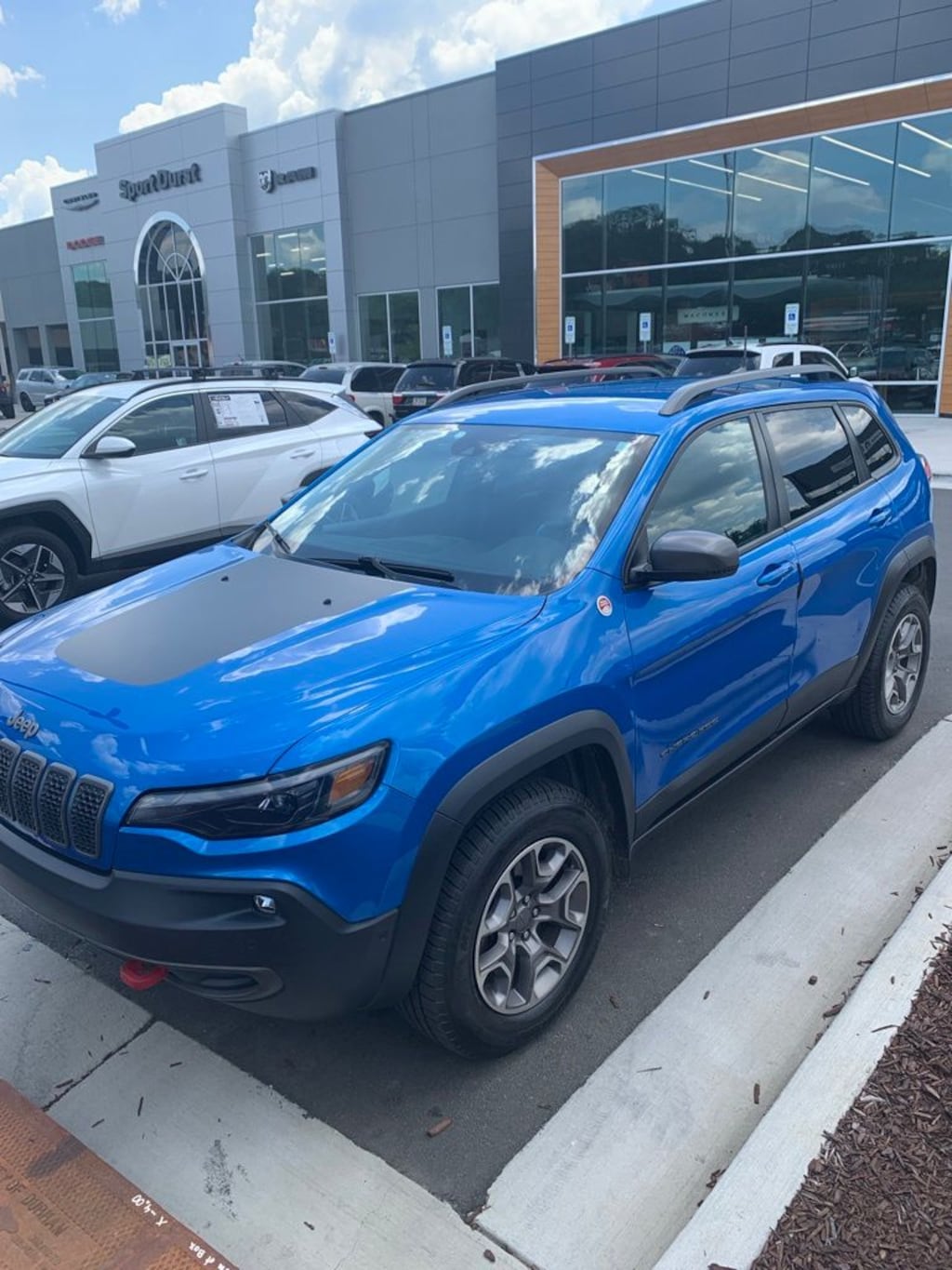 Used 2020 Jeep Cherokee Trailhawk SUV