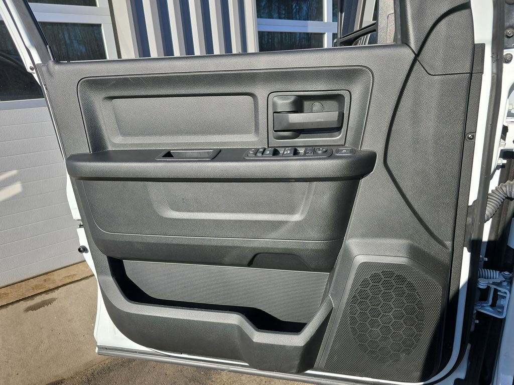 2024 RAM 2500 Tradesman - Photo 28