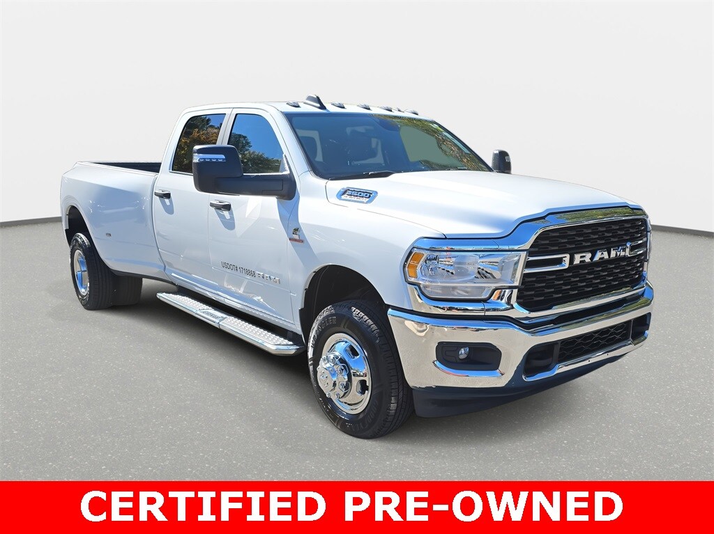 2024 Ram 3500 Big Horn photo 3