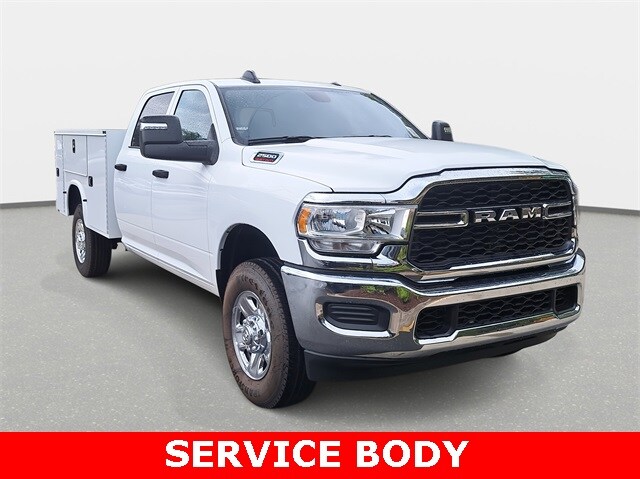 2024 Ram 2500 Tradesman photo 3