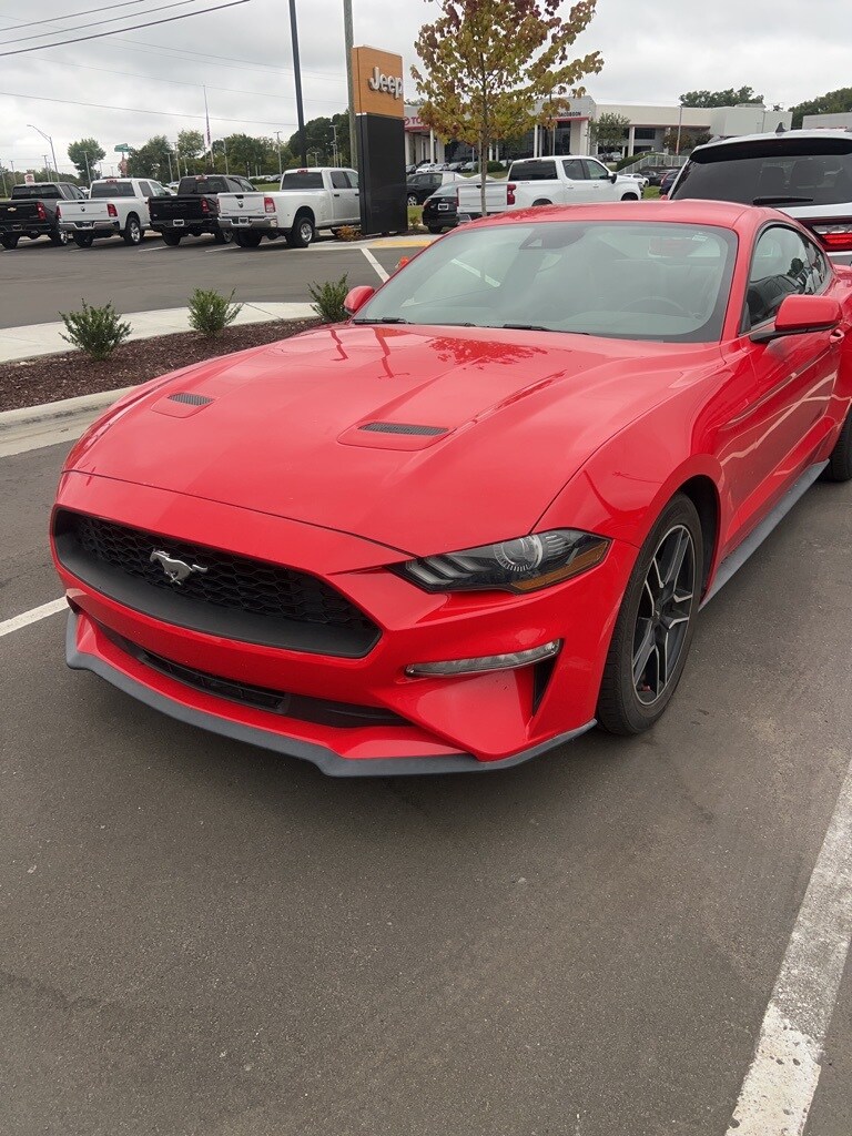 2022 Ford Mustang EcoBoost Premium photo 3