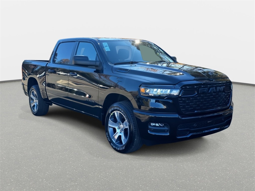New 2025 Ram 1500 TRADESMAN CREW CAB 4X2 5'7 BOX Pickup