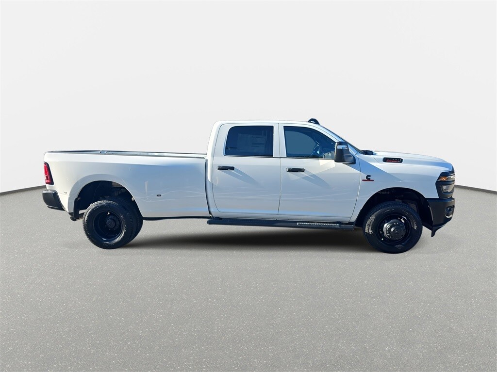 2026 Ram 3500 Tradesman photo 4