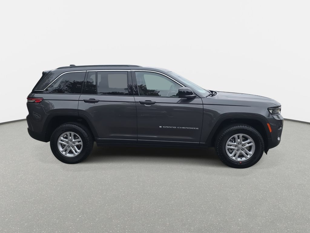 New 2025 Jeep Grand Cherokee LAREDO 4X4 Sport Utility