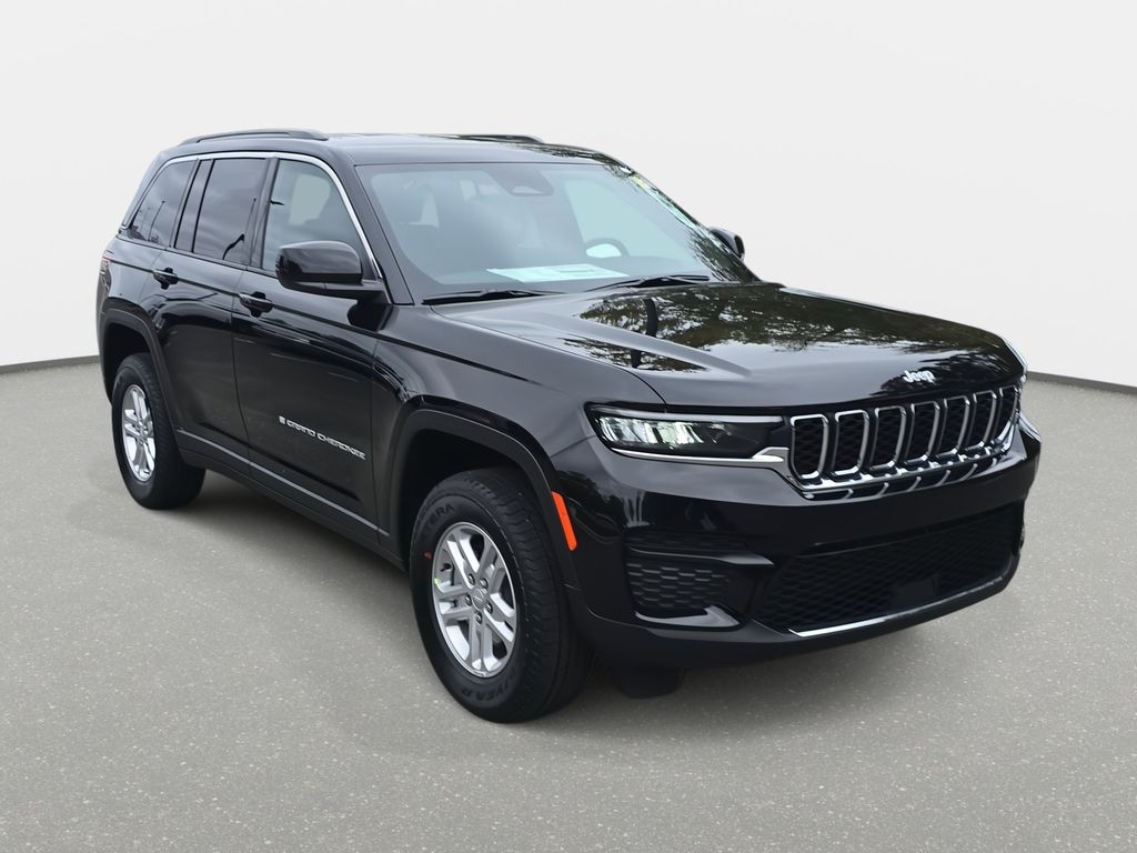 New 2025 Jeep Grand Cherokee LAREDO 4X4 Sport Utility