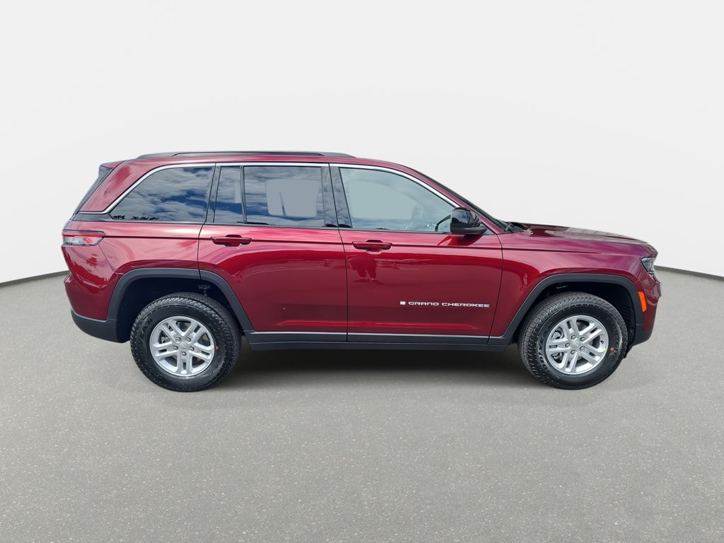 New 2025 Jeep Grand Cherokee LAREDO 4X4 Sport Utility