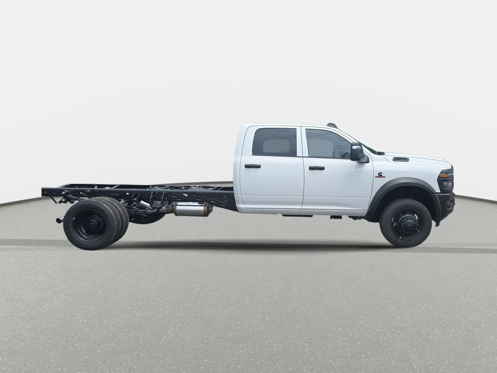 New 2026 Ram 5500 Chassis Cab TRADESMAN CREW 4X4 84' CA Pickup