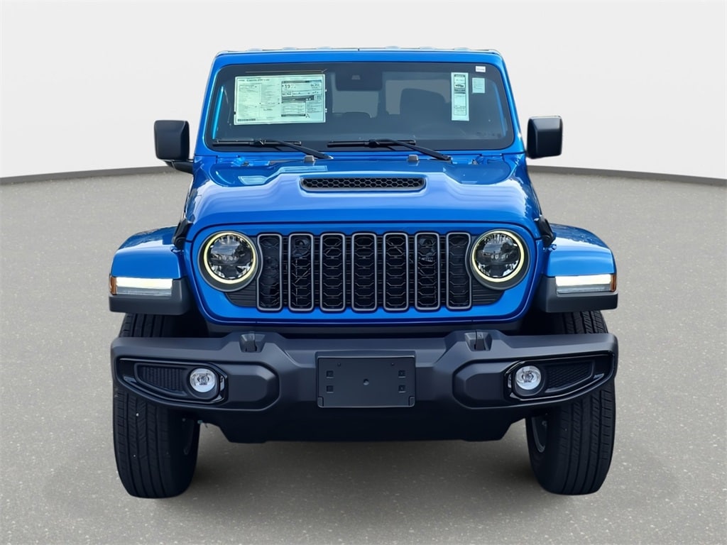 New 2025 Jeep Gladiator SPORT S 4X4 Pickup