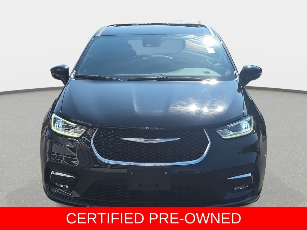Used 2025 Chrysler Pacifica Select Van Passenger Van