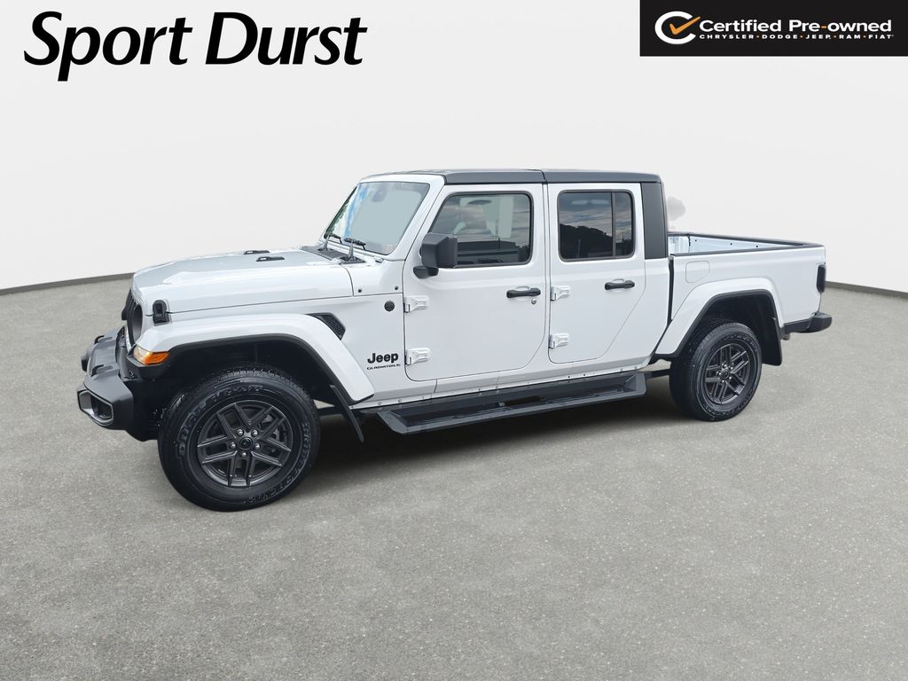 2024 Jeep Gladiator Sport S's photo